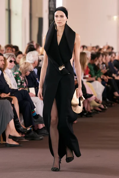 Look 17
